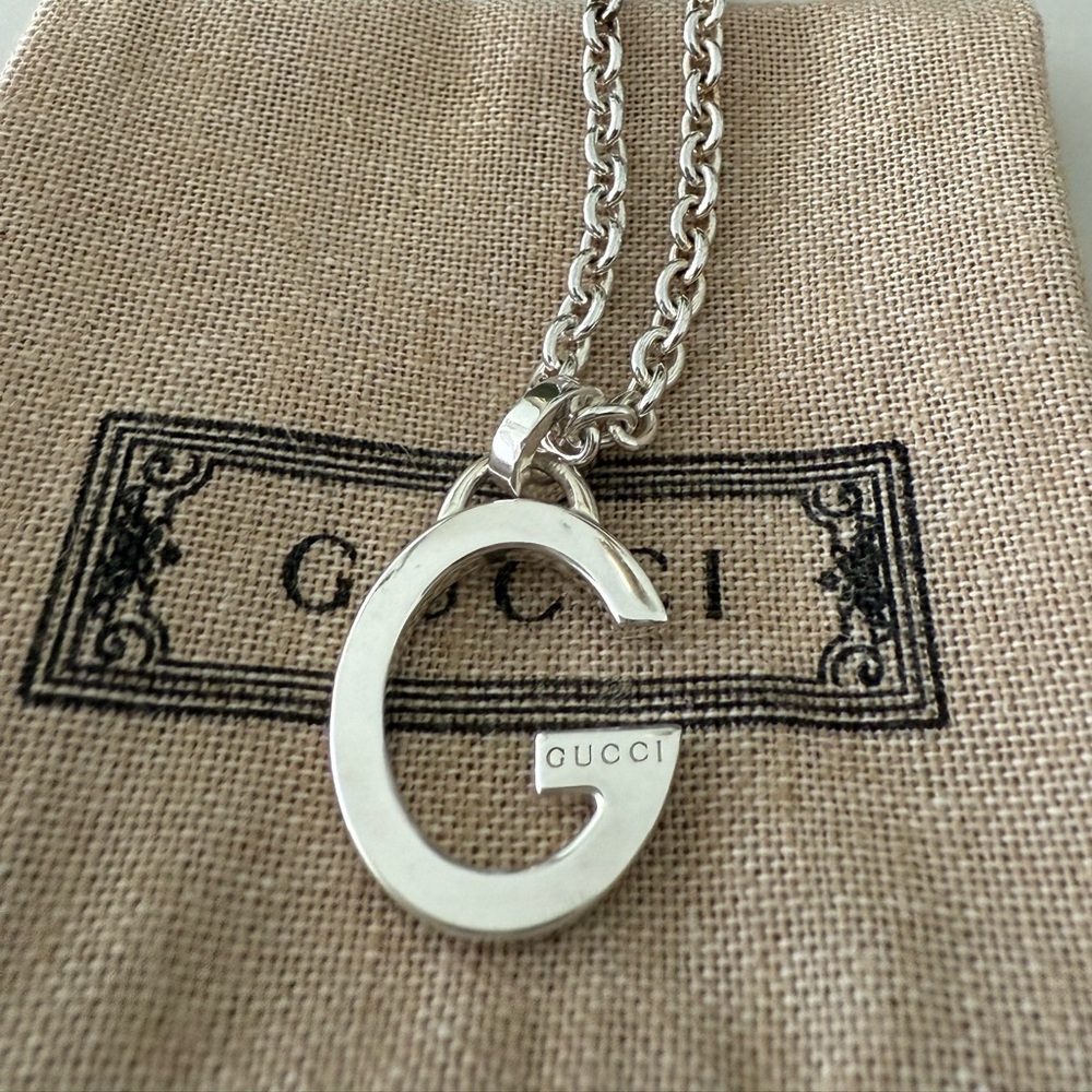 Gucci Charlotte G Pendant Necklace